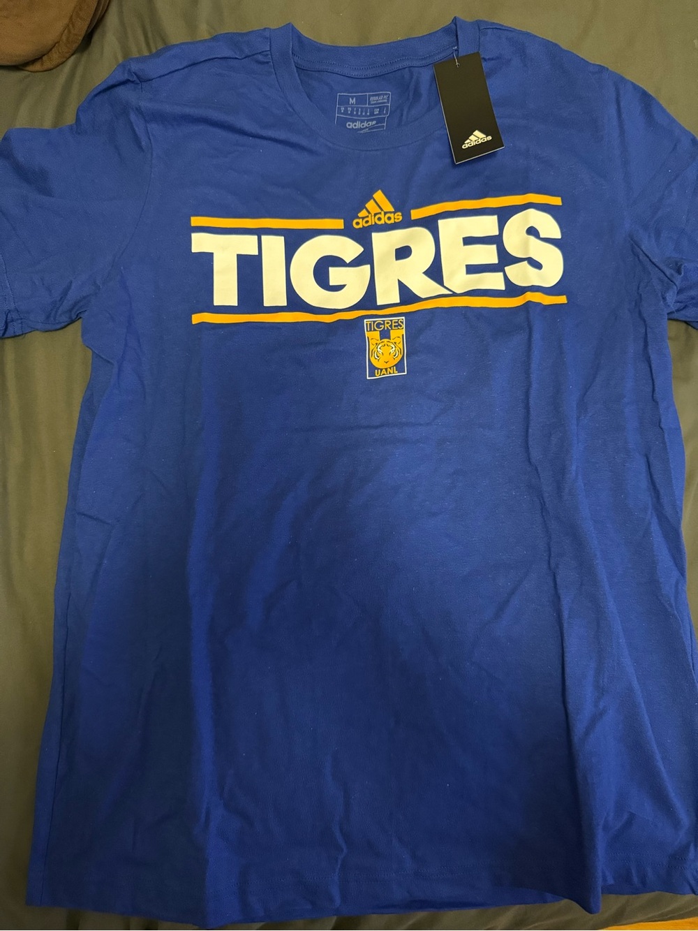 Adidas men  'TIGRES' Graphic Tee in Blue size m